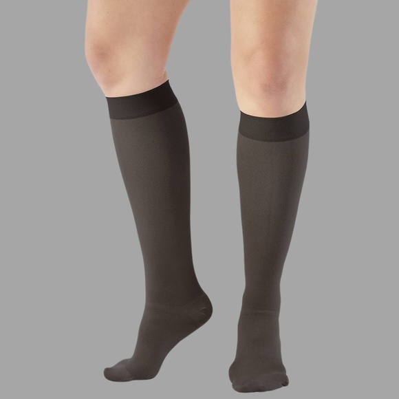 AW Style 200 Medical Support Closed Toe Knee Highs - 20-30 mmHg - Picture 1 of 8